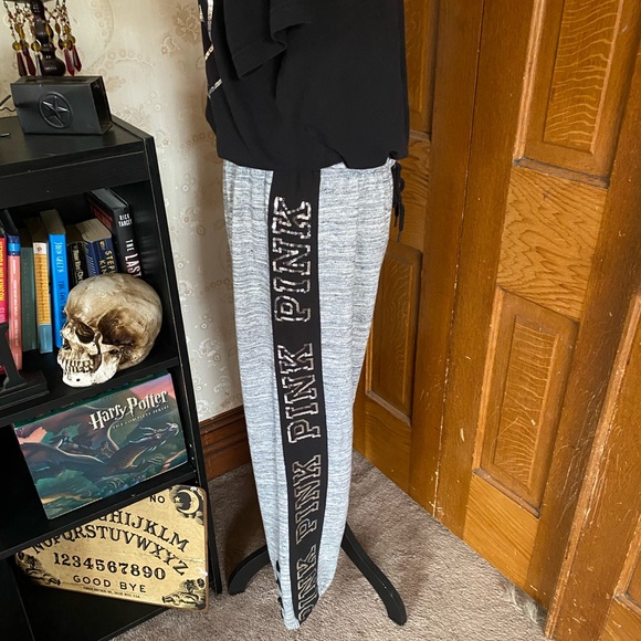 LIMITED EDITION SEQUINS MATCHING Tshirt and Joggers - Picture 10 of 11